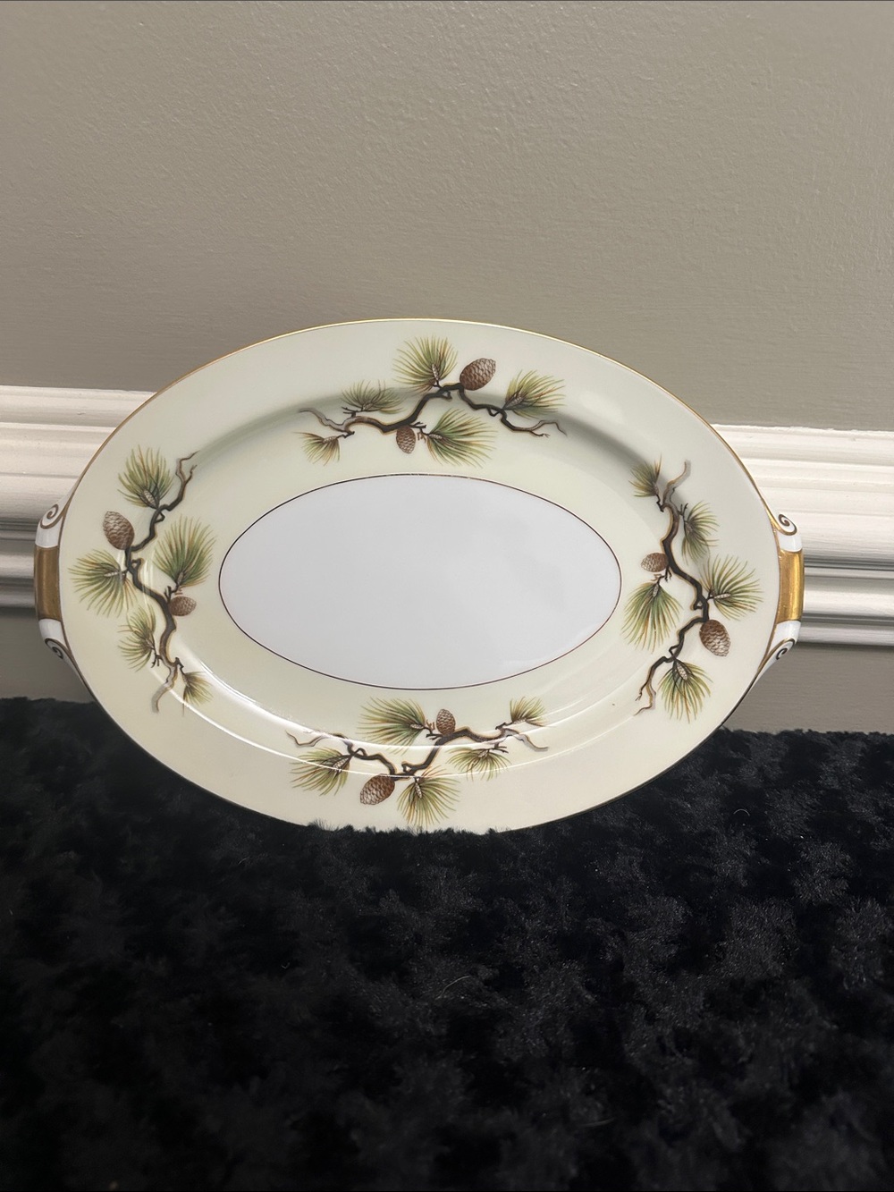 Narumi fine china Shasta Pine oval platter